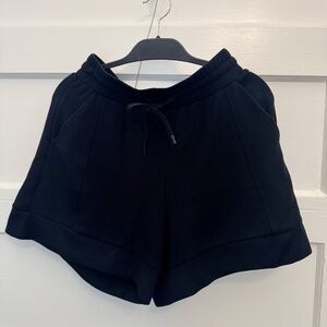 Varley Alder High-Rise Short 5.5" Medium / Black